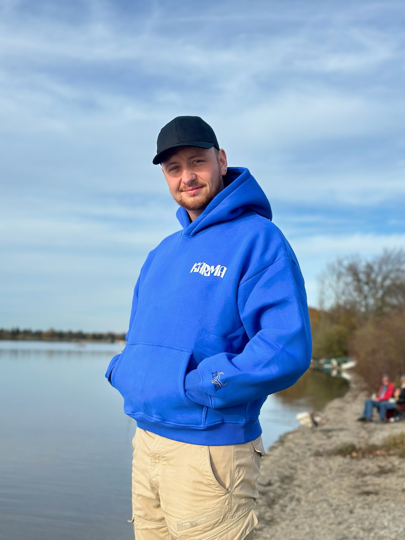 KARMA HOODIE BLAU